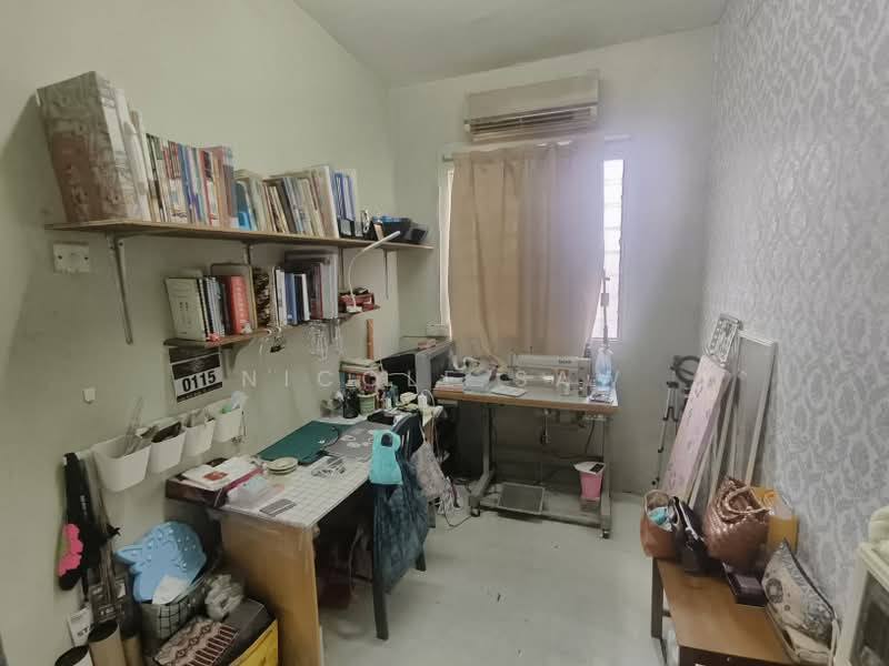 Rumah Flat untuk Dijual di Putri Laksamana - Nicole Saw - Study - PropertyGuru.com.my