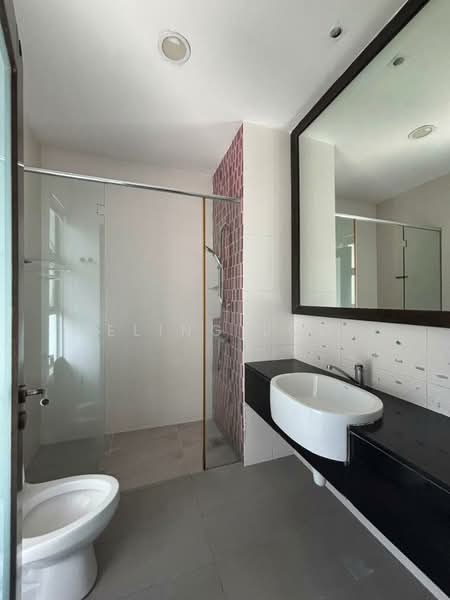 Bungalow for Sale in Petaling Jaya (Selangor) - Eling Loo - Bathroom - PropertyGuru.com.my