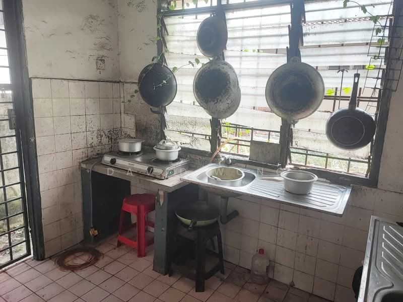 1-storey Terraced House for Sale in Pusing (Perak) - David Wong - Kitchen - PropertyGuru.com.my