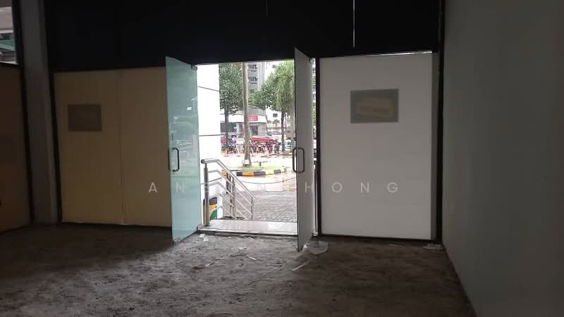 Retail Space for Rent in Seri Kembangan (Selangor) - Anson Hong - Entrance - PropertyGuru.com.my
