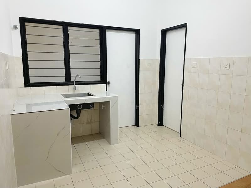 Pangsapuri untuk Dijual di Indah 1 Apartment - Josh Chong - Kitchen - PropertyGuru.com.my