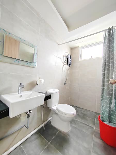 Kondominium untuk Disewa di QuayWest Residence - Pauline Cheong - Bathroom - PropertyGuru.com.my