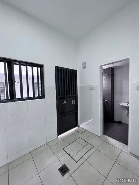 2-storey Terraced House for Sale in Setia Alam (Selangor) - Ryan . - Bathroom - PropertyGuru.com.my