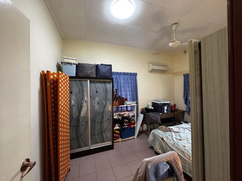 2-storey Terraced House for Sale in Usj 6 (Subang Jaya) - Jeslyn Chua - Bedroom - PropertyGuru.com.my