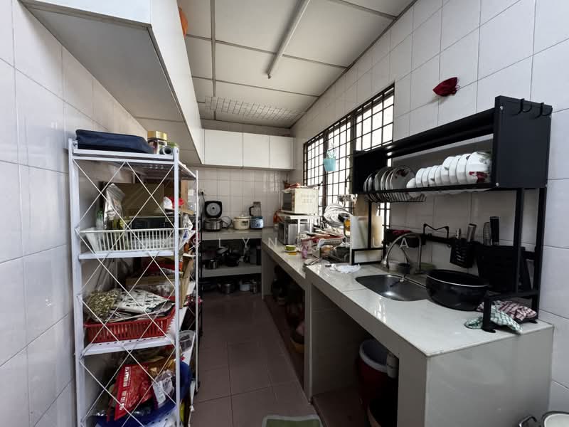 2-storey Terraced House for Sale in Usj 6 (Subang Jaya) - Jeslyn Chua - Kitchen - PropertyGuru.com.my