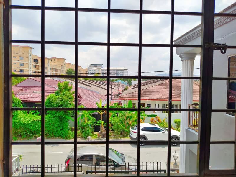 Rumah Teres 2-Tingkat untuk Dijual di Taman Pandan Mewah (Ampang) - Azli Ibrahim - Exterior - PropertyGuru.com.my