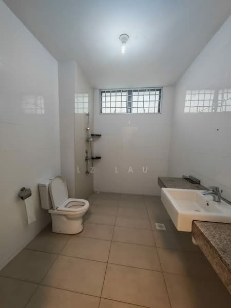 Rumah Teres 2 Tingkat untuk Disewa di Taman Redang (Johor Bahru) - LZ Lau - Bathroom - PropertyGuru.com.my