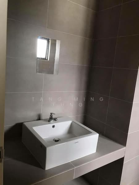 Rumah Teres 2 Tingkat untuk Dijual di Dengkil (Selangor) - Tang Ming Fung - Bathroom - PropertyGuru.com.my