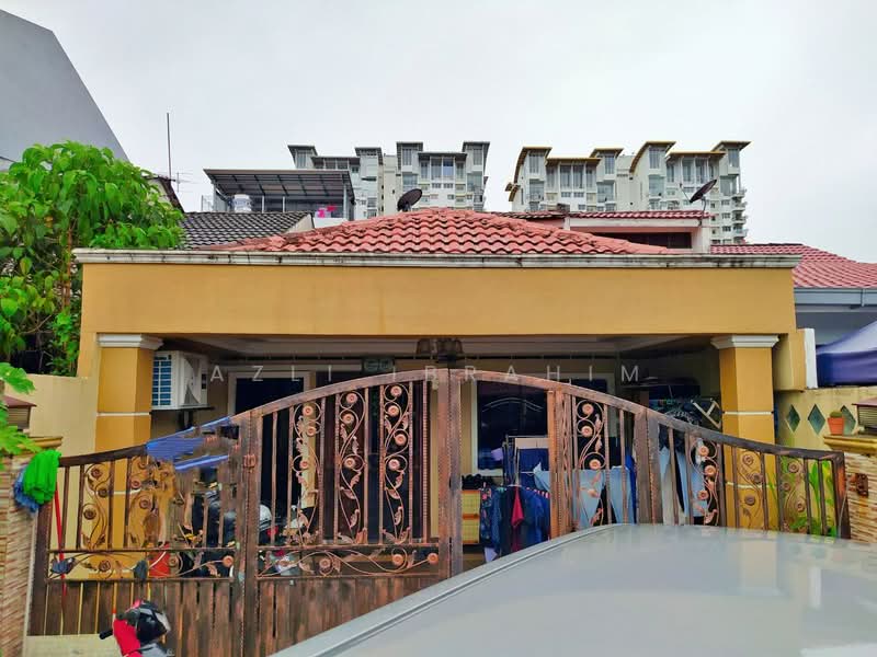 1-storey Terraced House for Sale in Taman Bukit Permai (Ampang) - Azli Ibrahim - Exterior - PropertyGuru.com.my