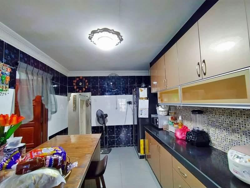 1-storey Terraced House for Sale in Taman Bukit Permai (Ampang) - Azli Ibrahim - Kitchen - PropertyGuru.com.my