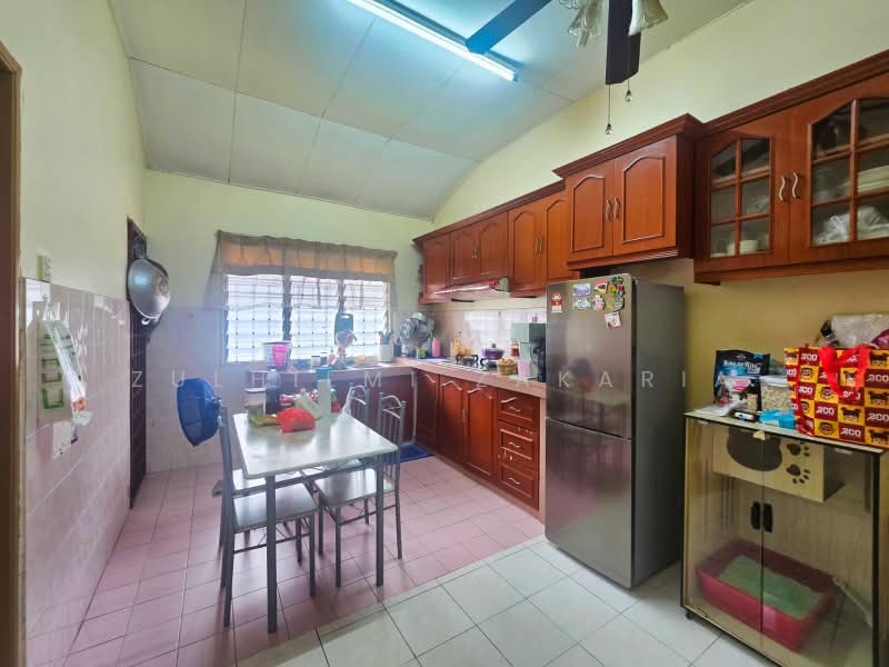 Rumah Teres 1 Tingkat untuk Dijual di Taman Saujana (Kapar) - Zulhilmi Zakaria - Kitchen - PropertyGuru.com.my