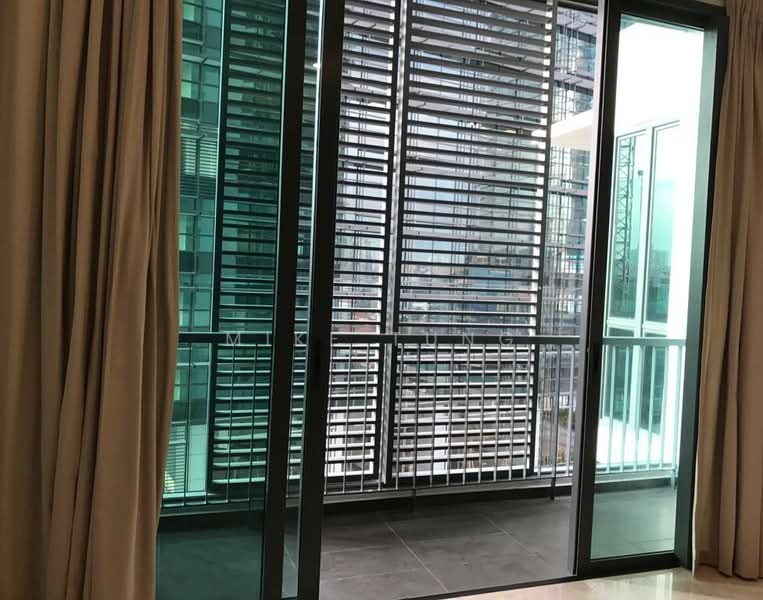 Servis Apartment untuk Dijual di Vogue Suites One - Mike Tung - Balcony - PropertyGuru.com.my