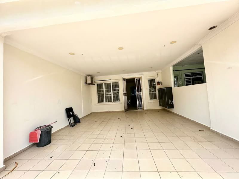 2-storey Terraced House for Sale in Taman Gombak Permai (Batu Caves) - Azli Ibrahim - Entrance - PropertyGuru.com.my