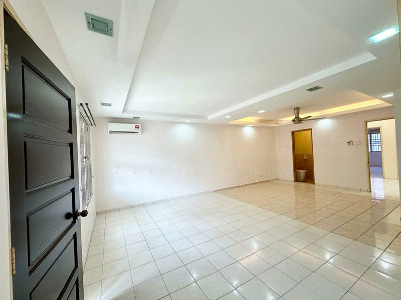 2-storey Terraced House for Sale in Taman Gombak Permai (Batu Caves) - Azli Ibrahim - Living Room - PropertyGuru.com.my