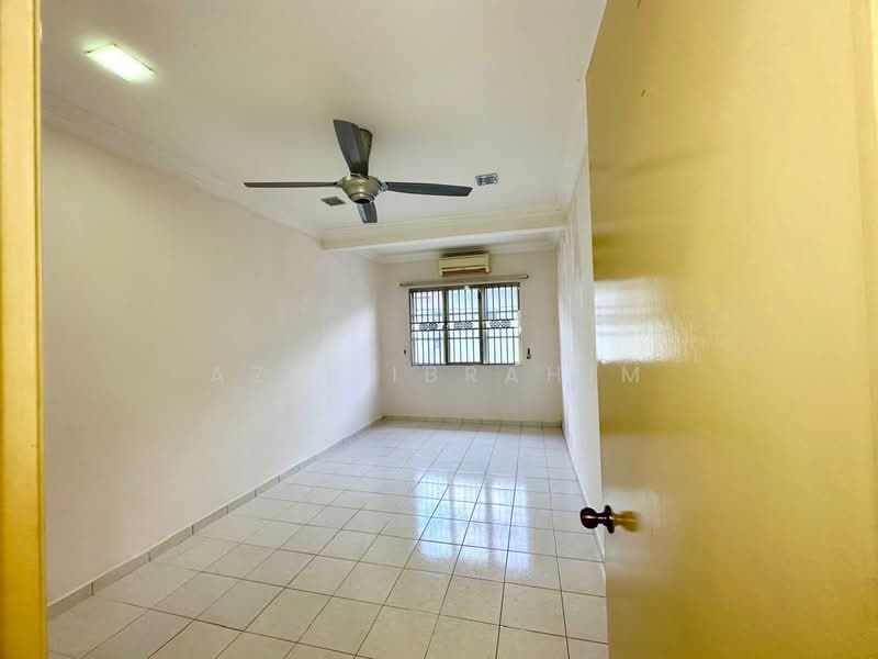 2-storey Terraced House for Sale in Taman Gombak Permai (Batu Caves) - Azli Ibrahim - Interior - PropertyGuru.com.my