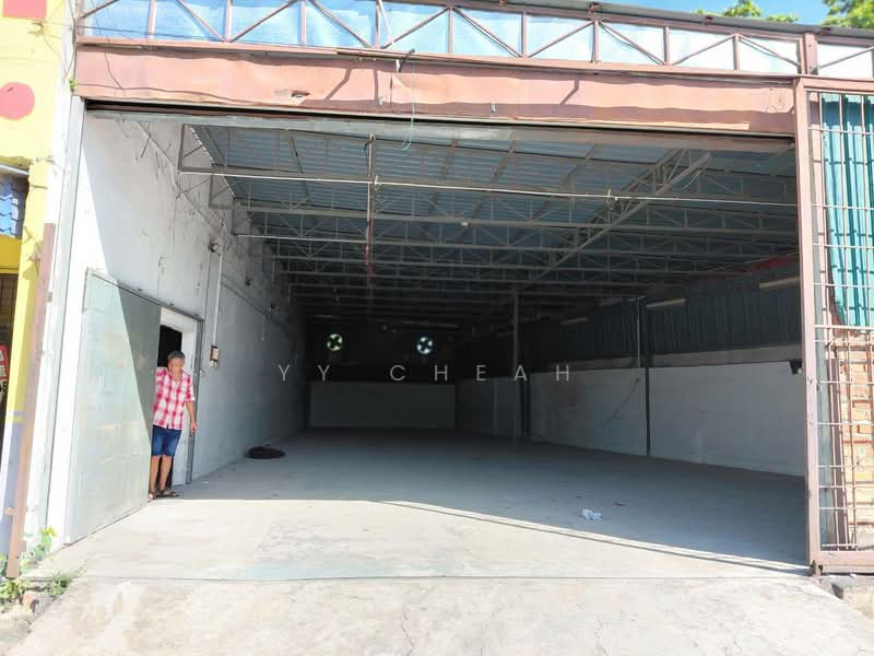 Shop for Rent in Kuala Kangsar (Perak) - YY Cheah - Exterior - PropertyGuru.com.my