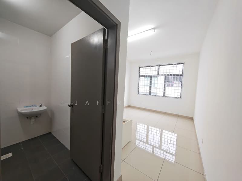 Rumah Teres 2 Tingkat untuk Disewa di Taman Redang (Johor Bahru) - Jaffrey . - PropertyGuru.com.my