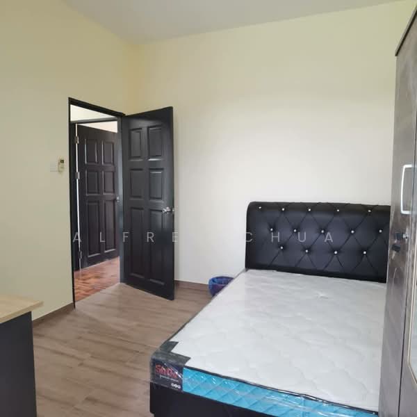 2-storey Terraced House for Sale in Stutong (Kuching) - Alfred Chua - Bedroom - PropertyGuru.com.my