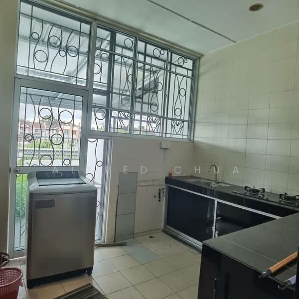 2-storey Terraced House for Sale in Stutong (Kuching) - Alfred Chua - Kitchen - PropertyGuru.com.my