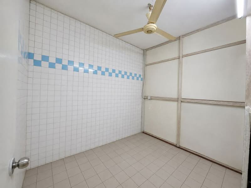 Kedai untuk Disewa di New Pasir Puteh (Ipoh) - Lee Muzi - Interior - PropertyGuru.com.my