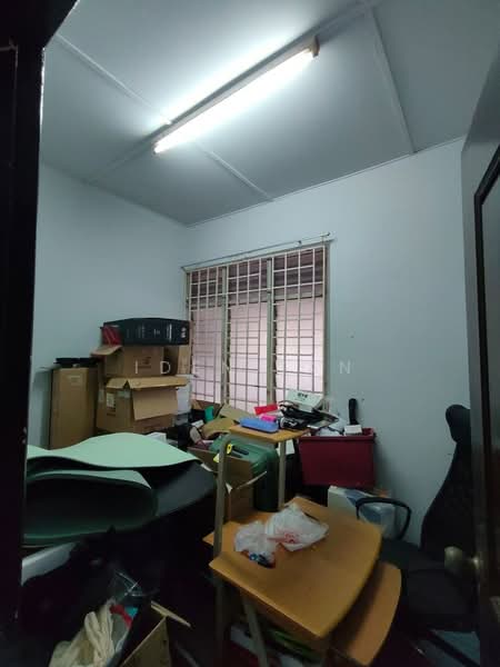 Rumah Teres 1 Tingkat untuk Dijual di Taman Johor Jaya (Johor Bahru) - Iden Tan - Study - PropertyGuru.com.my