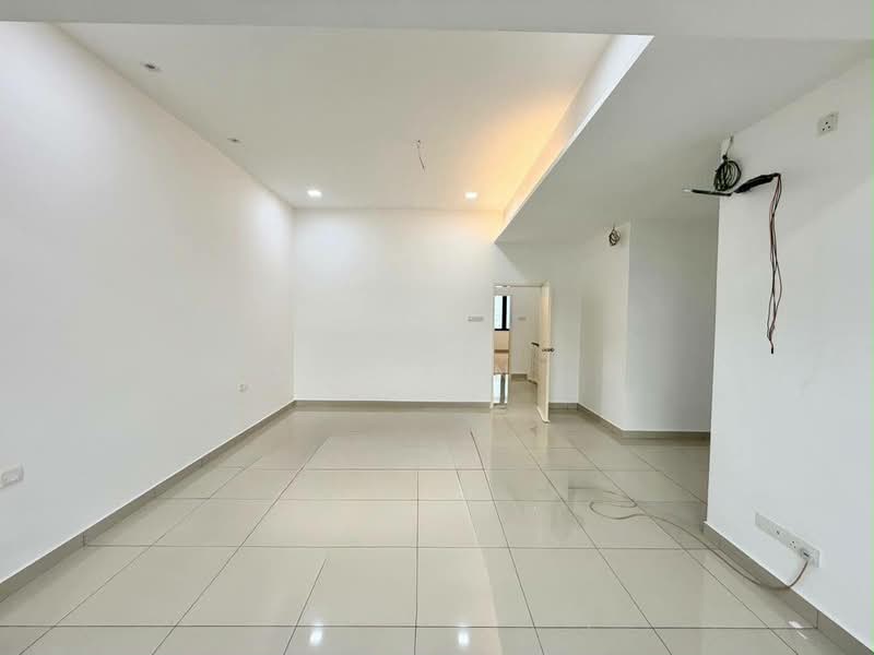 Rumah Teres 2 Tingkat untuk Dijual di Bandar Putra (Kulai) - See Yin . - Living Room - PropertyGuru.com.my