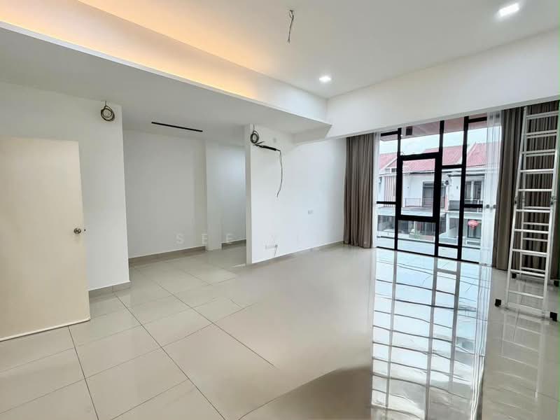 Rumah Teres 2 Tingkat untuk Dijual di Bandar Putra (Kulai) - See Yin . - Living Room - PropertyGuru.com.my