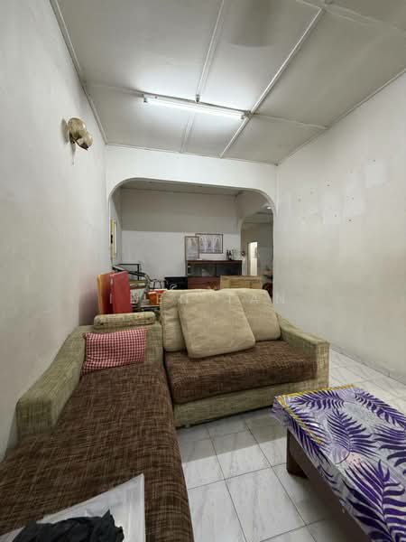 1-storey Terraced House for Sale in Taman Sri Skudai (Skudai) - Iden Tan - Living Room - PropertyGuru.com.my