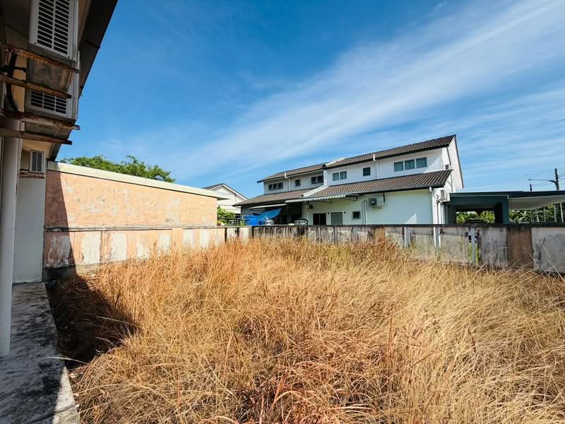 Rumah Berkembar untuk Dijual di Kota Samarahan (Sarawak) - Alfred Chua - Exterior - PropertyGuru.com.my