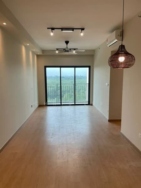 Servis Apartment untuk Dijual di Maya Bay Residences @ Gamuda Cove - Chris Lee - Living Room - PropertyGuru.com.my