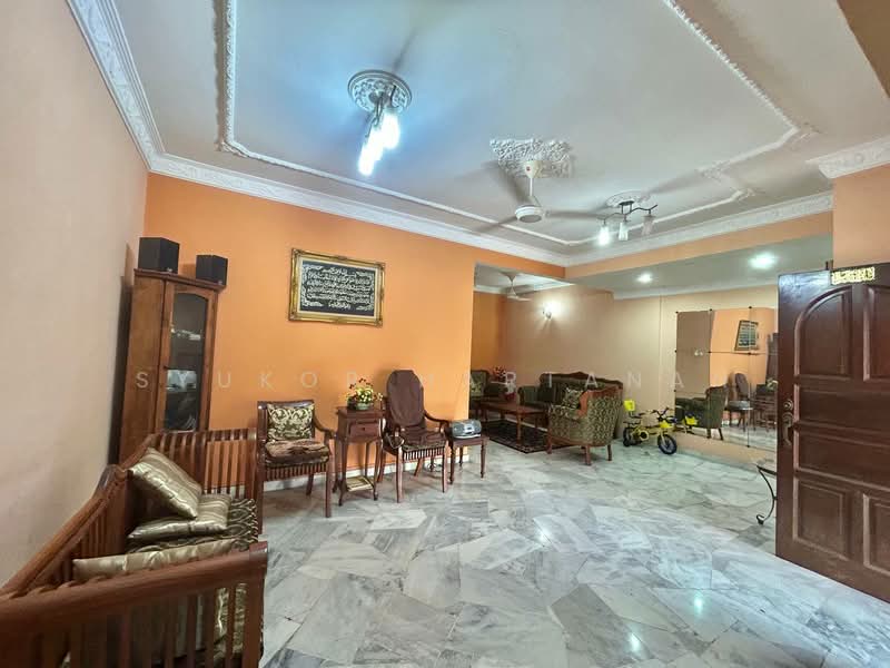 2-storey Terraced House for Sale in Subang Jaya (Selangor) - Syukor Hartanah - Living Room - PropertyGuru.com.my