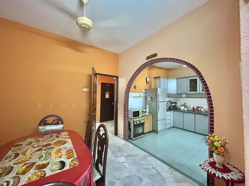 2-storey Terraced House for Sale in Subang Jaya (Selangor) - Syukor Hartanah - Kitchen - PropertyGuru.com.my