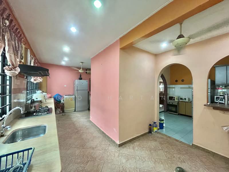 2-storey Terraced House for Sale in Subang Jaya (Selangor) - Syukor Hartanah - Kitchen - PropertyGuru.com.my