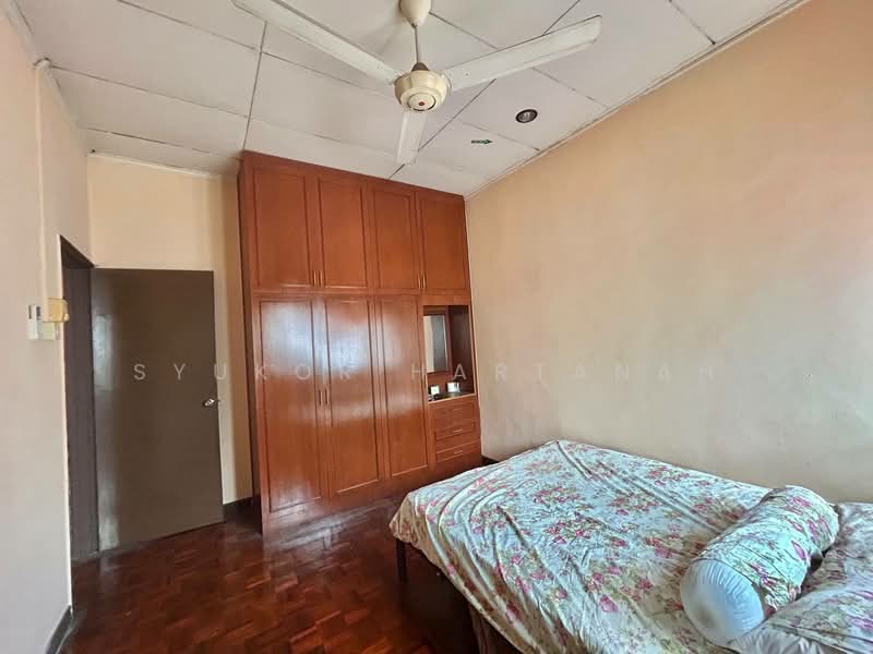 2-storey Terraced House for Sale in Subang Jaya (Selangor) - Syukor Hartanah - Bedroom - PropertyGuru.com.my