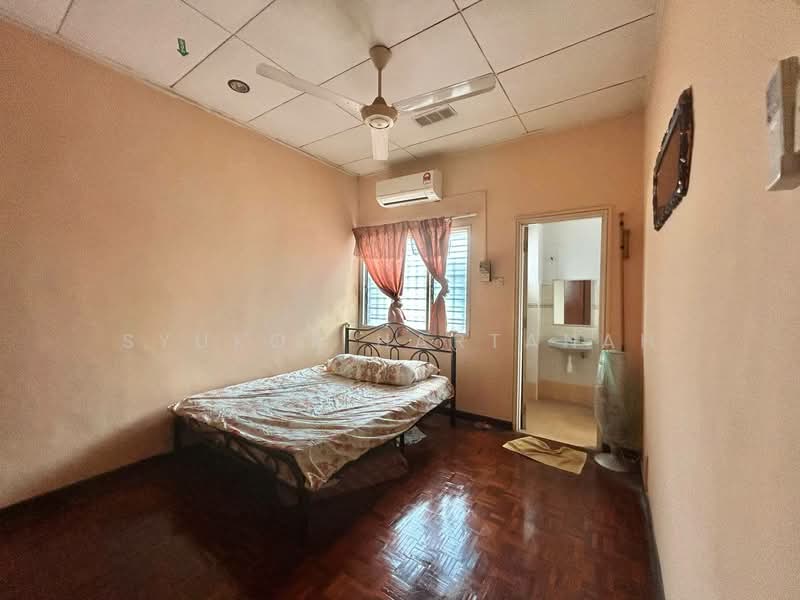 2-storey Terraced House for Sale in Subang Jaya (Selangor) - Syukor Hartanah - Bedroom - PropertyGuru.com.my
