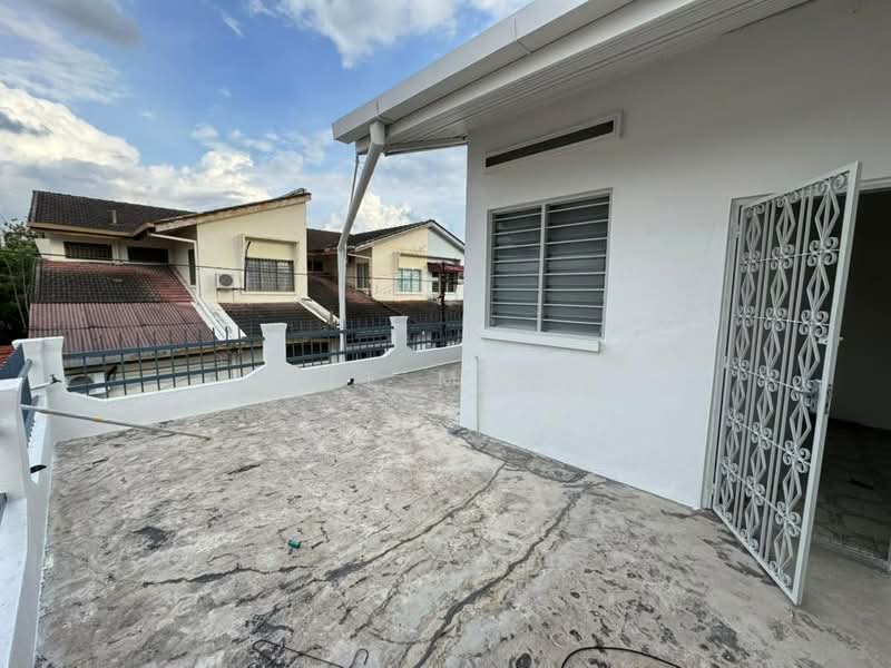 2-storey Terraced House for Sale in Ipoh Garden (Ipoh) - Lee Muzi - Exterior - PropertyGuru.com.my