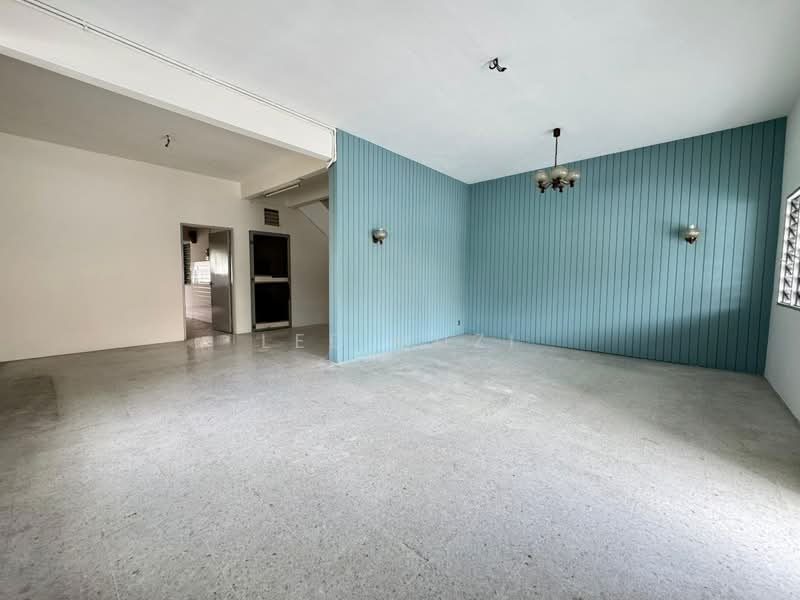 2-storey Terraced House for Sale in Ipoh Garden (Ipoh) - Lee Muzi - Living Room - PropertyGuru.com.my