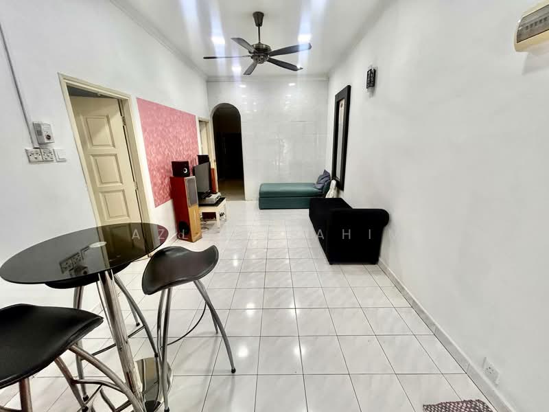 1-storey Terraced House for Sale in Taman Sri Cheras Jaya (Cheras) - Azli Ibrahim - Living Room - PropertyGuru.com.my
