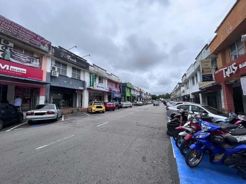 Kedai / Pejabat untuk Dijual di Taman Universiti (Skudai) - Iden Tan - Exterior - PropertyGuru.com.my