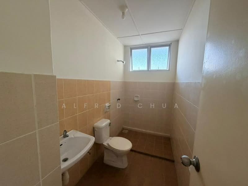 Kondominium untuk Dijual di MJC Upper Sanctuary - Alfred Chua - Bathroom - PropertyGuru.com.my