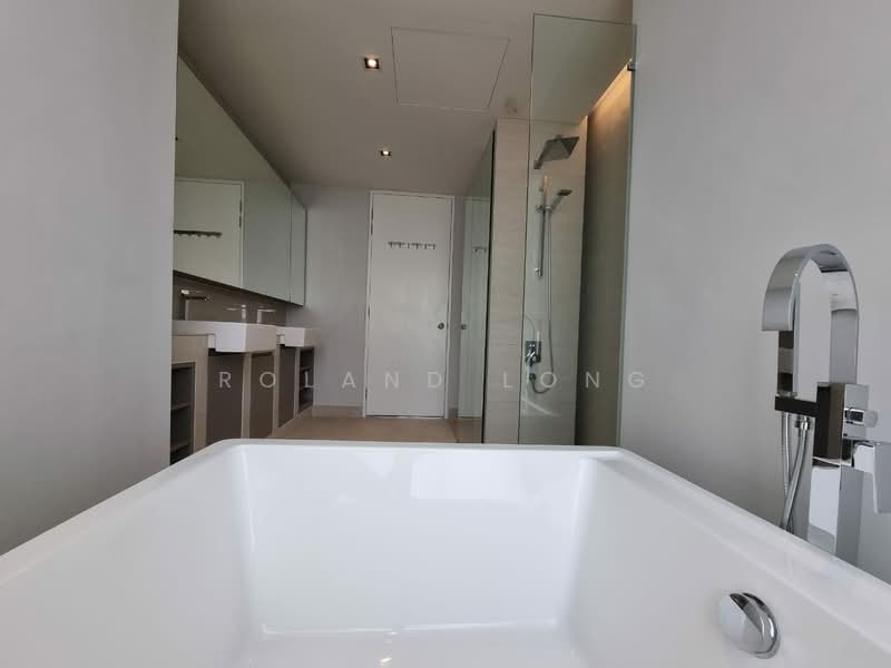 Servis Apartment untuk Disewa di Lumi Tropicana Serviced Residence - Roland Long - Bathroom - PropertyGuru.com.my