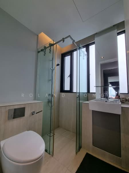 Servis Apartment untuk Disewa di Lumi Tropicana Serviced Residence - Roland Long - Bathroom - PropertyGuru.com.my