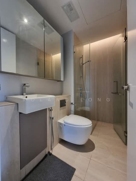 Servis Apartment untuk Disewa di Lumi Tropicana Serviced Residence - Roland Long - Bathroom - PropertyGuru.com.my