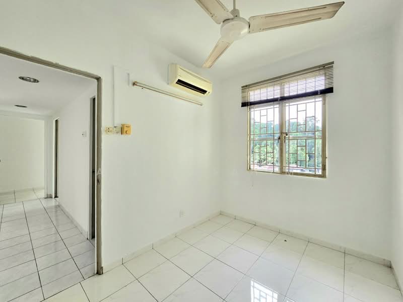 Pangsapuri untuk Dijual di Crystal Tower (Pangsapuri Kristal) - Azli Ibrahim - Interior - PropertyGuru.com.my