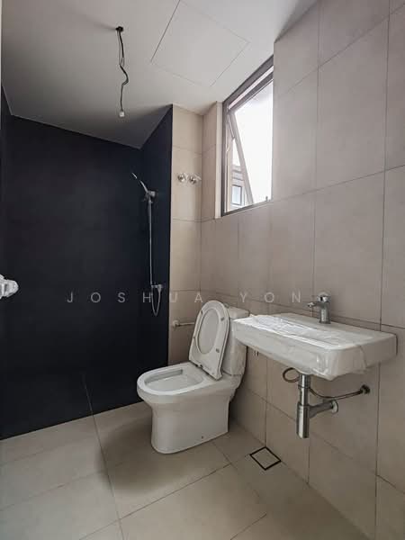 3-storey Terraced House for Sale in Taman Bukit Serdang (Seri Kembangan) - Joshua Yong - Bathroom - PropertyGuru.com.my