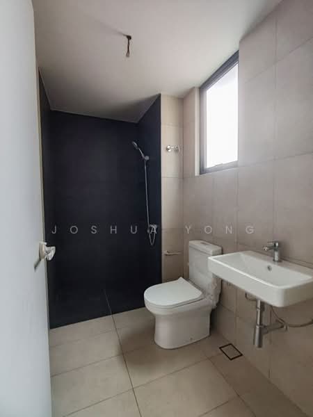3-storey Terraced House for Sale in Taman Bukit Serdang (Seri Kembangan) - Joshua Yong - Bathroom - PropertyGuru.com.my