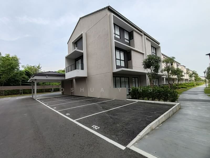 3-storey Terraced House for Sale in Taman Bukit Serdang (Seri Kembangan) - Joshua Yong - Exterior - PropertyGuru.com.my