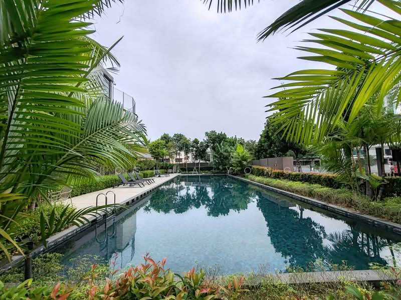3-storey Terraced House for Sale in Taman Bukit Serdang (Seri Kembangan) - Joshua Yong - Pool - PropertyGuru.com.my