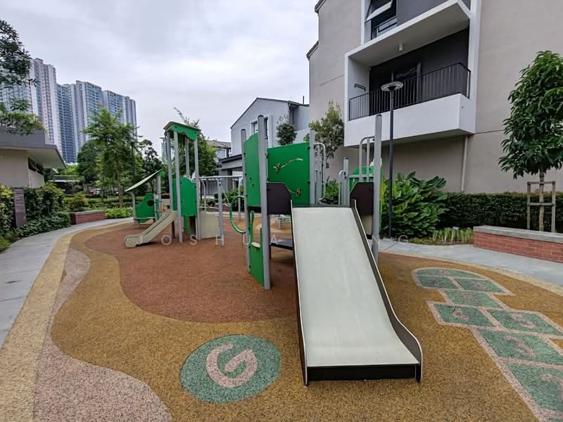 3-storey Terraced House for Sale in Taman Bukit Serdang (Seri Kembangan) - Joshua Yong - Exterior - PropertyGuru.com.my