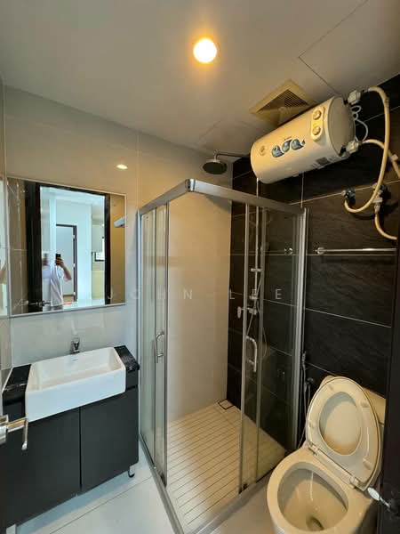 Condominium for Rent at Royal Strand @ Country Garden Danga Bay - John Lee - Bathroom - PropertyGuru.com.my